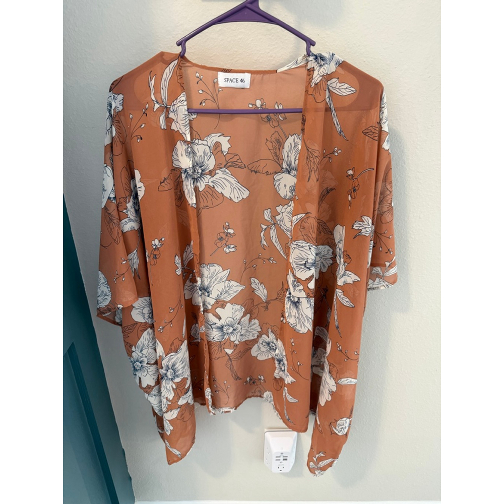 SPACE 46 Rust & White Floral Kimono Blouse